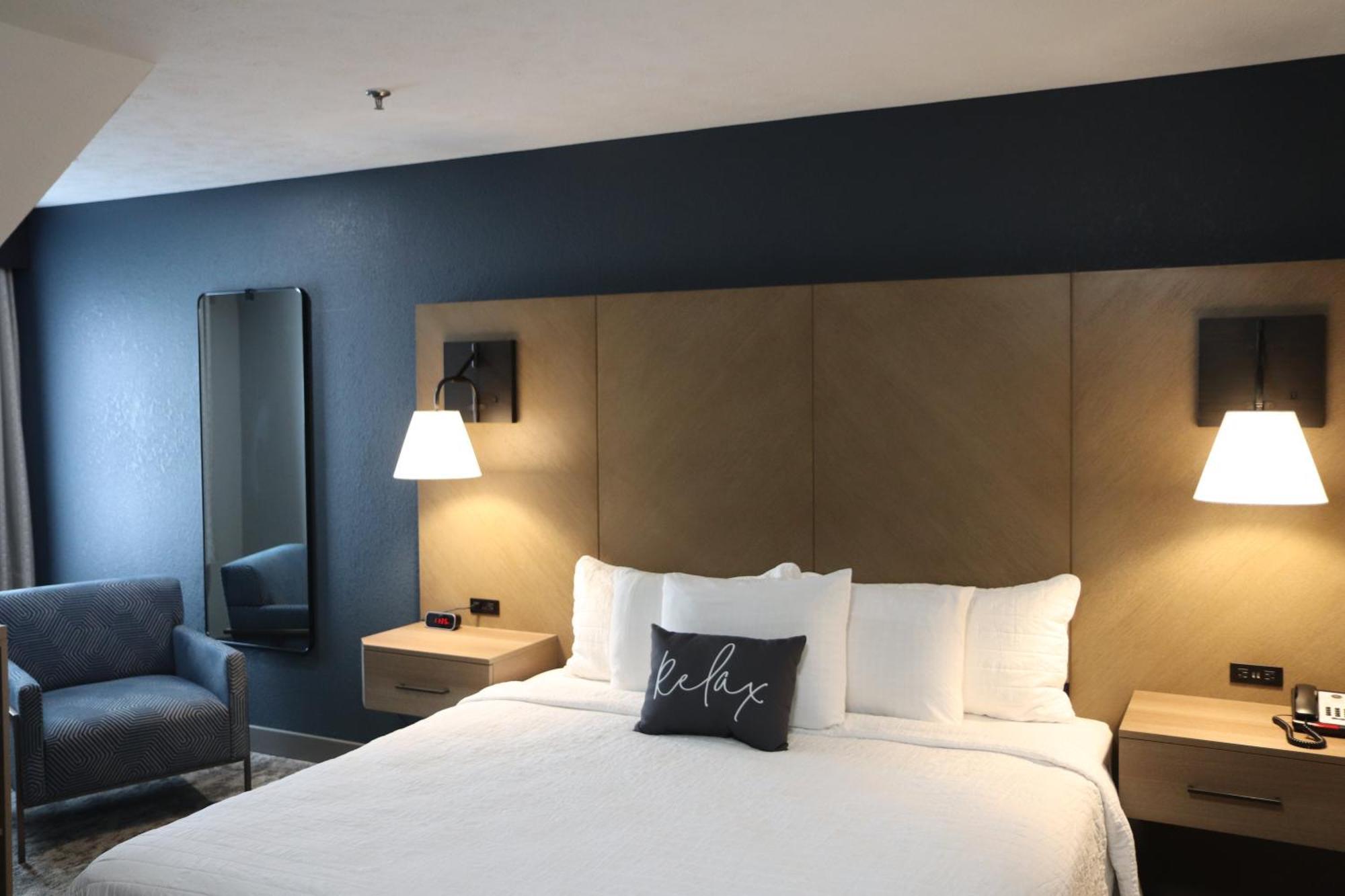 Eastland Suites Hotel & Conference Center Bloomington Eksteriør billede