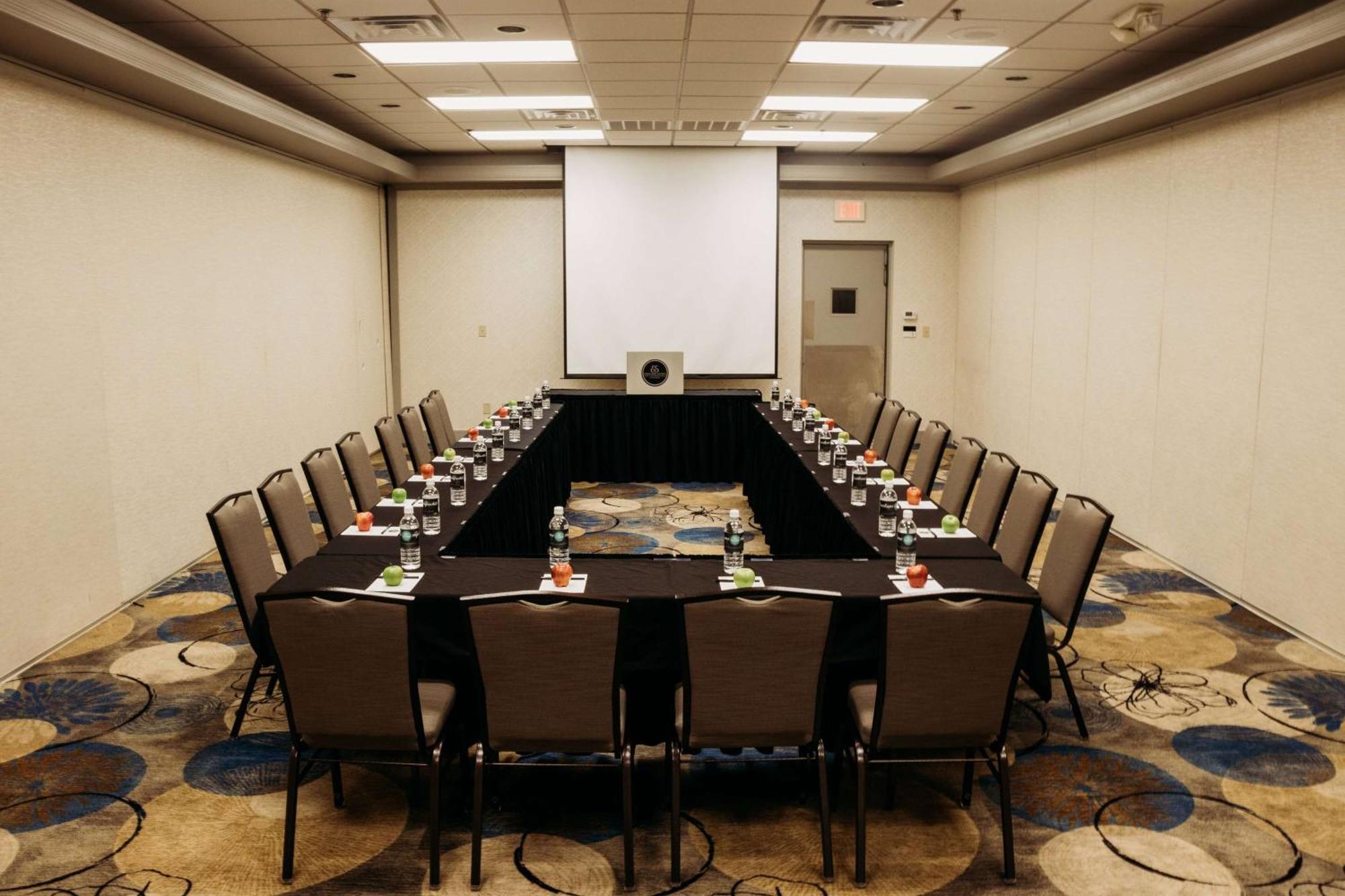 Eastland Suites Hotel & Conference Center Bloomington Eksteriør billede