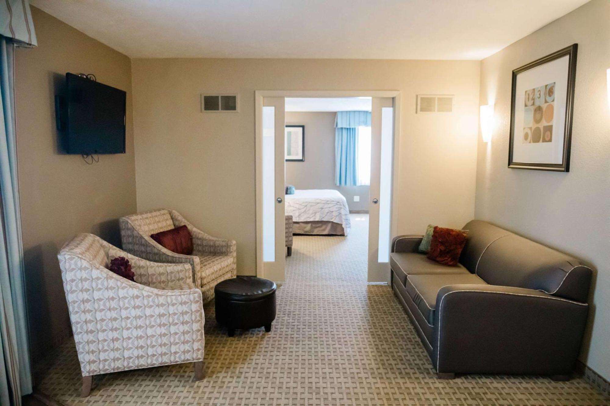 Eastland Suites Hotel & Conference Center Bloomington Eksteriør billede