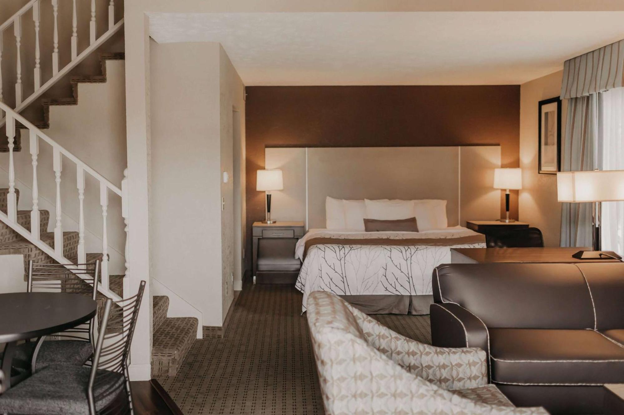 Eastland Suites Hotel & Conference Center Bloomington Eksteriør billede