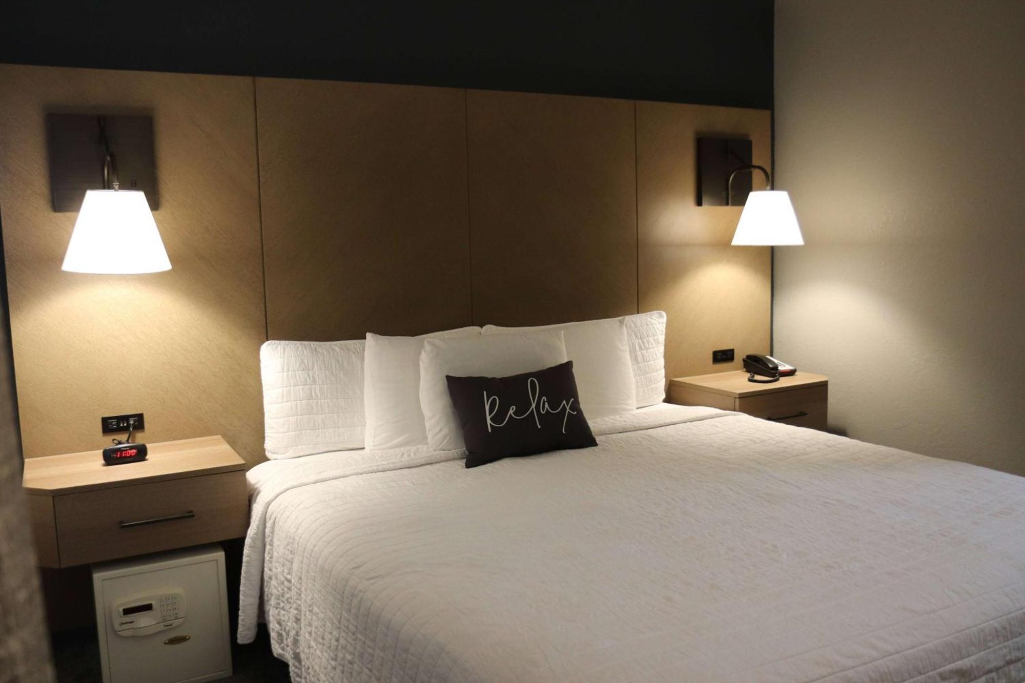 Eastland Suites Hotel & Conference Center Bloomington Eksteriør billede