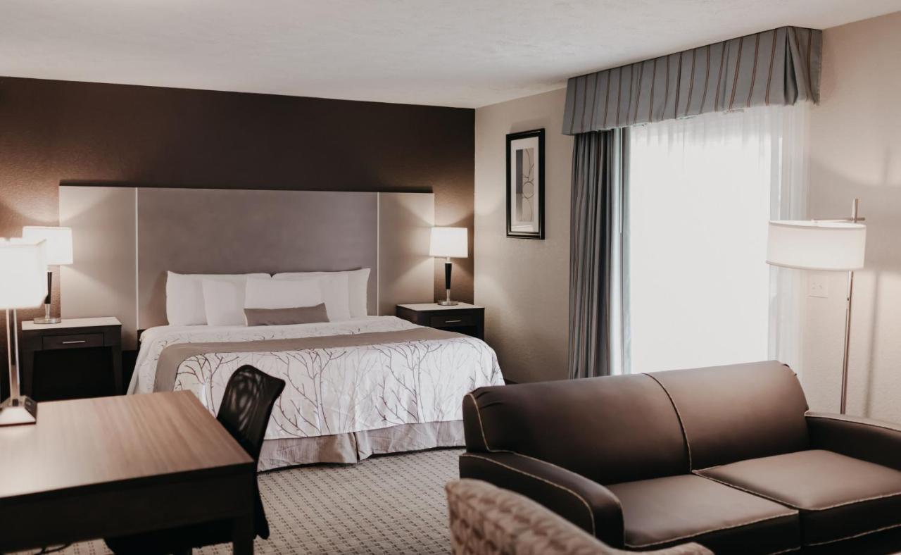 Eastland Suites Hotel & Conference Center Bloomington Eksteriør billede